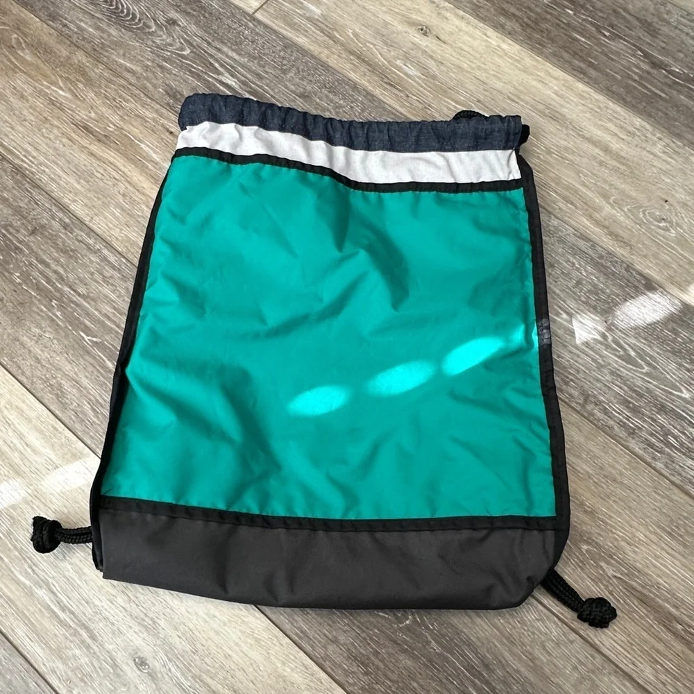 🛍️ Unisex Nike bag/ backpack 18” HX14” W excellent condition
